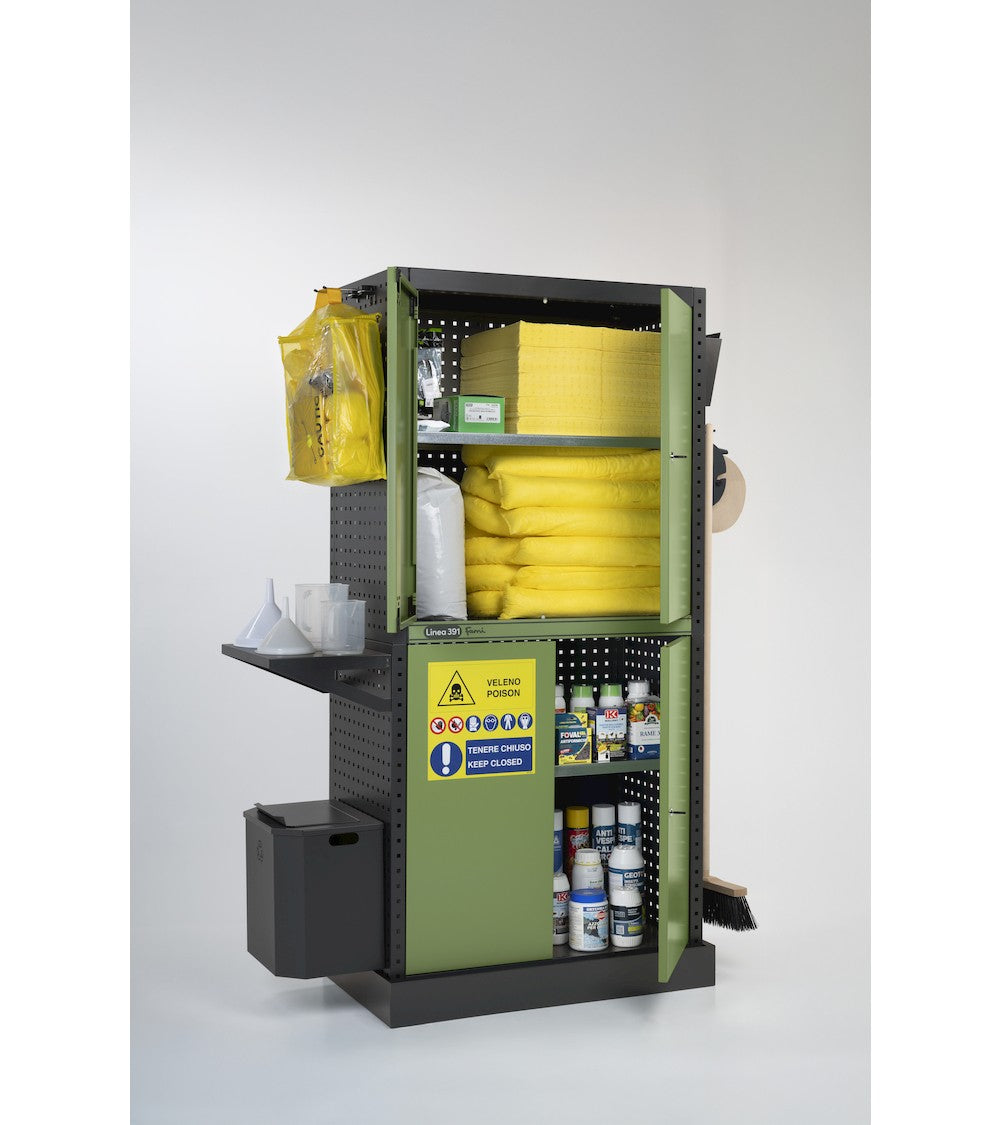 ARMADIO 391 PER FITOSANITARI E PESTICIDI - DIM. MM  L=944 P=540 A=1900