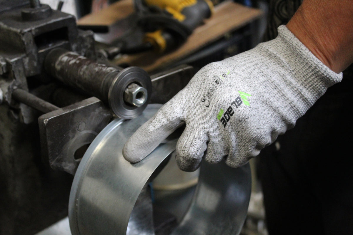 Guanti V-BLADE da lavoro in poliuretano anti-taglio