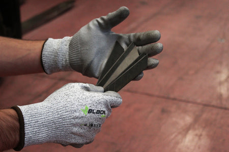 Guanti V-BLADE da lavoro in poliuretano anti-taglio