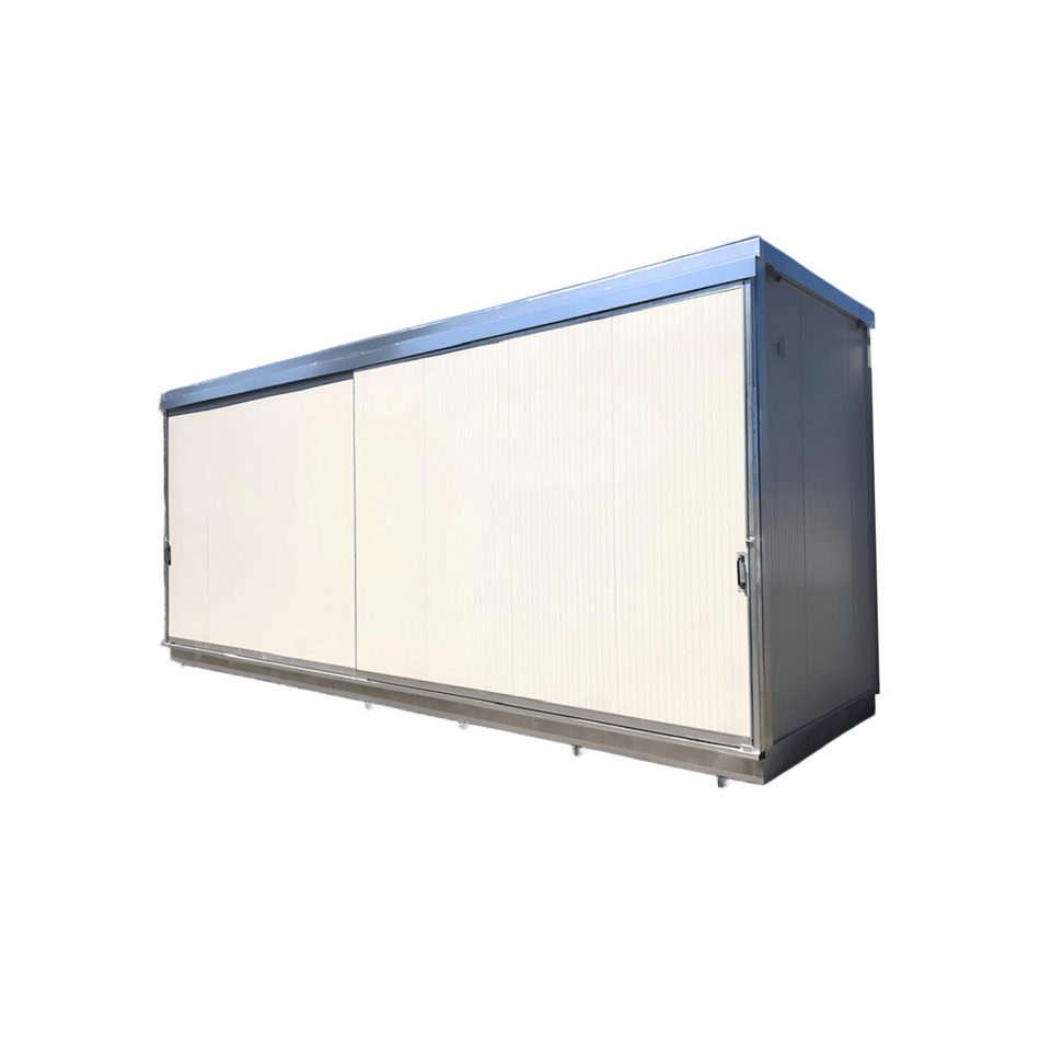 Containers con pannelli coibentati per stoccaggio di cisternette IBC