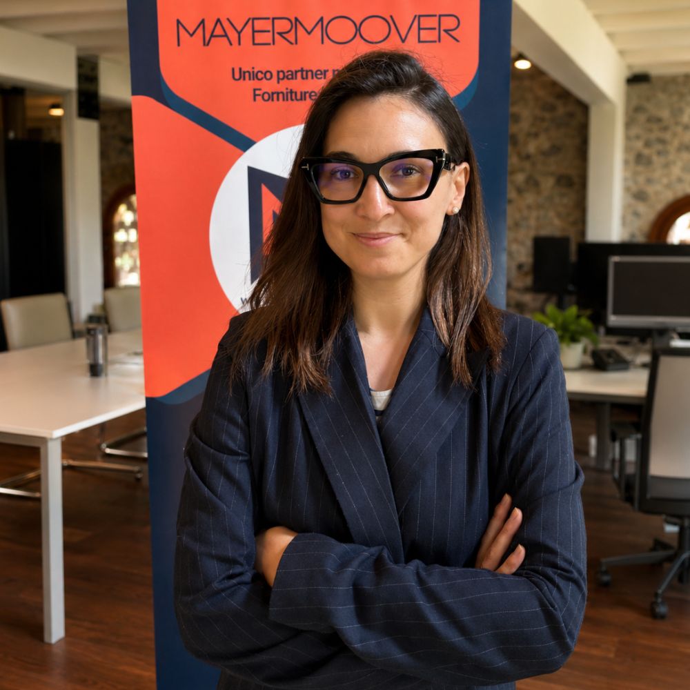 Andreea Danulescu, esperta in DPI e sicurezza sul lavoro, offre consulenza e progettazione per dispositivi di protezione individuale, sicurezza e protezione, abbigliamento da lavoro, scarpe antinfortunistiche e tutela dell’ambiente.
