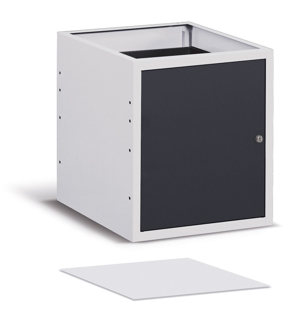 Closing base for chest of drawers with a width of 623 mm