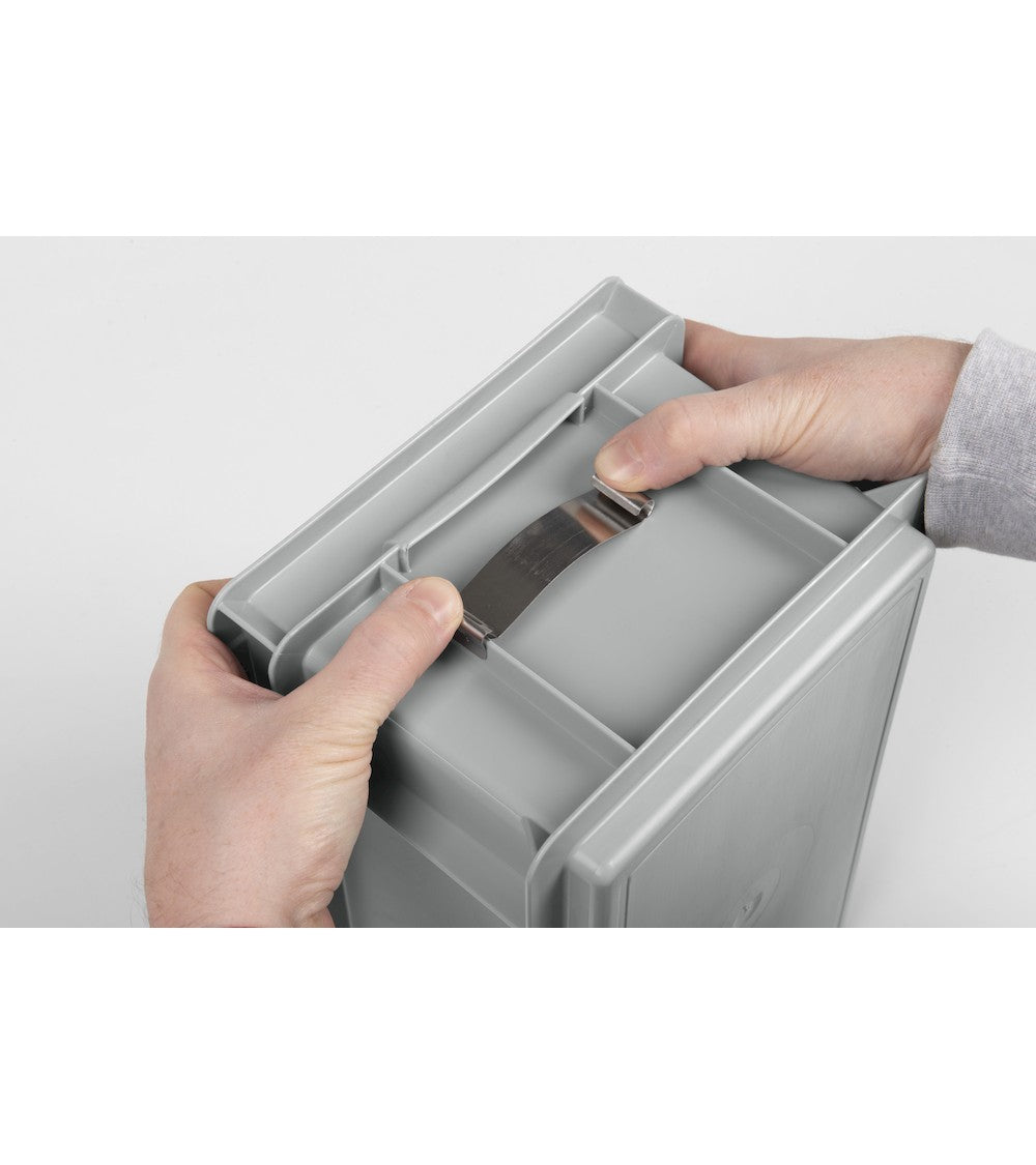 Etikettenhalter für Eurobehälter - Maße mm L=84 T=13 A=20