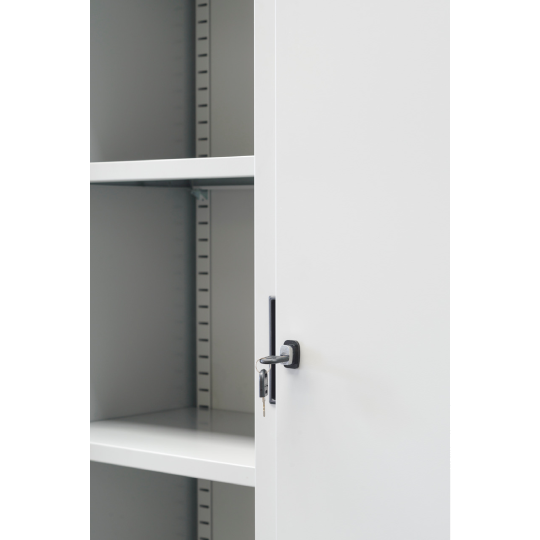 Armadio con porte in lamiera scorrevoli - 4/8 ripiani spostabili con bordi arrotondati